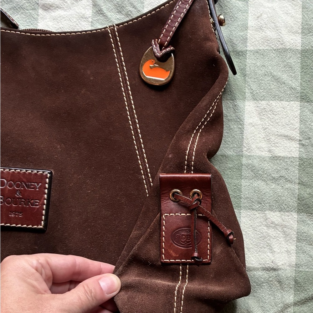 VTG Dooney & Bourke “East West” Brown Suede Shoulder Bag Hobo Medium Boho - Picture 3 of 13